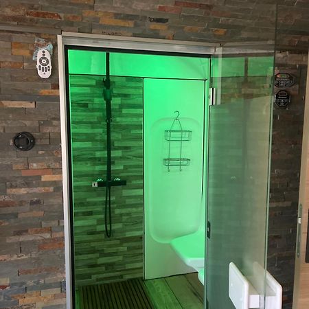 Studio Port Pin Vue Mer, Jacuzzi, Hammam, Parking Prives Кассі Екстер'єр фото
